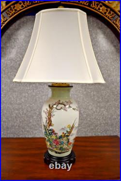 32 High End Chinese Porcelain Jingdezhen Vase Lamp Bird & Flower Table Lamp