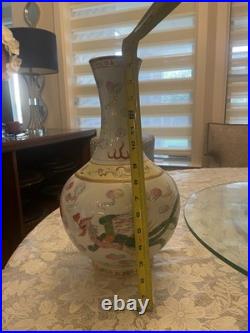 Antique Chinese porcelain vase with dragon and bird