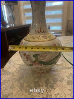 Antique Chinese porcelain vase with dragon and bird