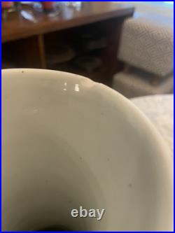 Antique Chinese porcelain vase with dragon and bird