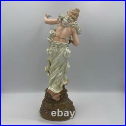 Antique Turn Wien Vienna Austria 4045 Porcelain Lady w Bird Crown Mark