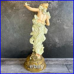 Antique Turn Wien Vienna Austria 4045 Porcelain Lady w Bird Crown Mark