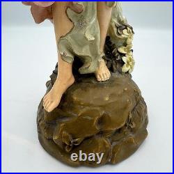 Antique Turn Wien Vienna Austria 4045 Porcelain Lady w Bird Crown Mark