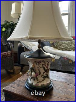 Beautiful Porcelain Songbirds Table Lamp, 13 Inches