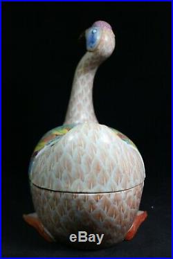Beautiful chinese famille rose porcelain duck