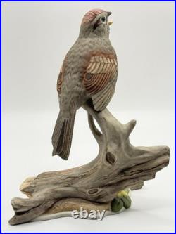 Boehm Porcelain Bird Figurine Tree Sparrow #468