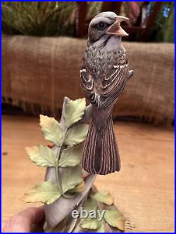 Boehm Song Sparrow on Trumpet Vine Porcelain Figurine Bird