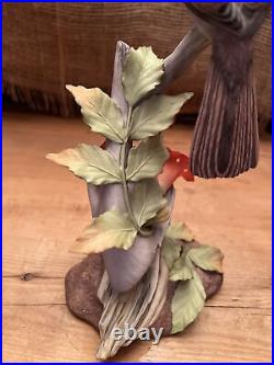 Boehm Song Sparrow on Trumpet Vine Porcelain Figurine Bird