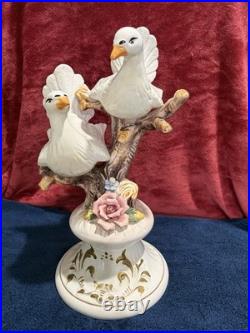 Capodimonte Porcelain Bird sculpture Hand Painted Glossy Art Pottery Italy