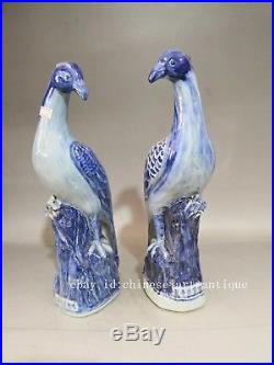 China ancient handmade blue-and-white porcelain bird figurines