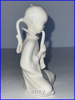 Chinese Wooden Mantel Vase with Porcelain Chinese Boy Playing with Flute Set Vtg