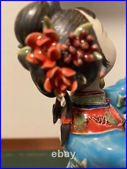 Chinese Wucai Porcelain Woman with Bird Figurine 12