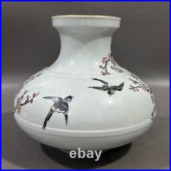 Collectable Art Handmade Painting Famille Rose Porcelain Bird Vase