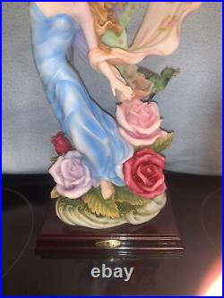 De Capoli Collection Angel With Roses And Humming Bird Statue