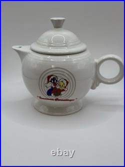 Fiesta Tweety Bird and Sylvester Seasons Greetings Christmas Tea Pot & Mugs