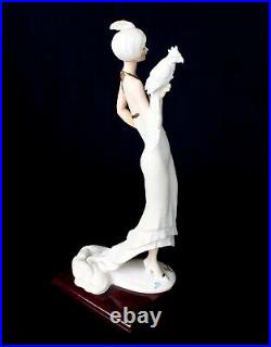 Giuseppe Armani Figurine The Parrot Bird From My Fair Lady Series 0393F |