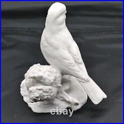 Guiseppe Tagliariol Italy White Bisque Porcelain Bird Figurine Sparrow Signed