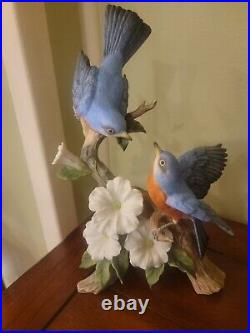 HOMCO Masterpiece, porcelain bird figurine, Springtime Song Bluebirds