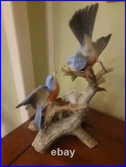 HOMCO Masterpiece, porcelain bird figurine, Springtime Song Bluebirds