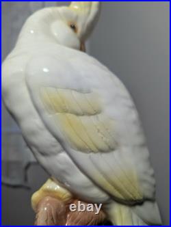 Handmade cockatoo Porcelain Sculpture Signed, late 20th century style