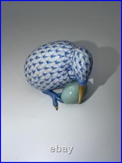 Herend Hungary Handpainted Blue Fishnet Bird Figurine Kiwi w Egg VH #1534