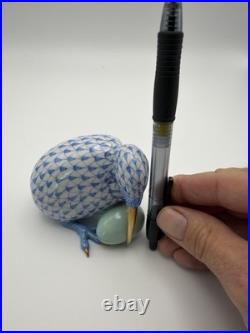 Herend Hungary Handpainted Blue Fishnet Bird Figurine Kiwi w Egg VH #1534