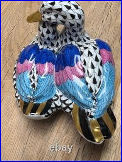 Herend Hungary Pair of Ducks 5036 Fishnet Pattern/Hand-Painted/24k Gold Accent