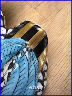 Herend Hungary Pair of Ducks 5036 Fishnet Pattern/Hand-Painted/24k Gold Accent