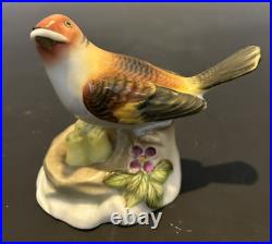 Herend Porcelain Bird Figurine Mother bird with Chicks