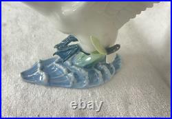 Hutschenreuther Swan Porcelain Figurine by Hans Achtziger Vintage Germany 1950s