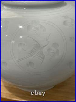 Japanese 20th Cent. Signed Porcelain Globular / Bulbous Form Vase with Birds Dec