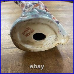 Large signed Chinese Porcelain hand painted Imari Parrot 7