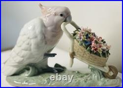 Lladró 6517 How Skillful! Cockatoo Bird Wheelbarrow Flowers BOX Excellent Cond