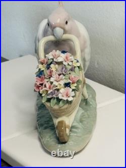Lladró 6517 How Skillful! Cockatoo Bird Wheelbarrow Flowers BOX Excellent Cond