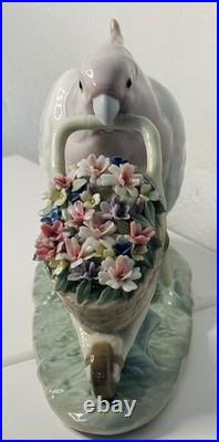 Lladró 6517 How Skillful! Cockatoo Bird Wheelbarrow Flowers BOX Excellent Cond