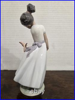 Lladro Black Legacy Collection Pretty Bird #01008131 Mint Figurine Retired