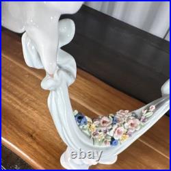 Lladró Porcelain Hand-Painted Bird Figurine Floral Base Glossy 1988 #5319