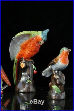 Lot de 4 oiseaux perroquet Porcelaine de Paris Antique birds statue porcelain