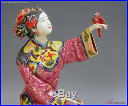 Master Chinese Porcelain / Ceramic Figurine Oriental Lady Bird