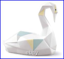 Mint LLADRO ORIGAMI STYLE SWAN FIGURINE #9263 BRAND BEAUTIFUL COLORS WHITE/BLUE