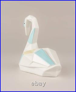 Mint LLADRO ORIGAMI STYLE SWAN FIGURINE #9263 BRAND BEAUTIFUL COLORS WHITE/BLUE