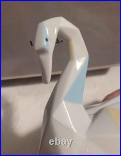 Mint LLADRO ORIGAMI STYLE SWAN FIGURINE #9263 BRAND BEAUTIFUL COLORS WHITE/BLUE
