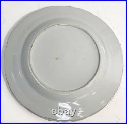 Pair Chinese Export Porcelain Bird Motif Dinner Plates, circa 1850