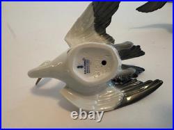 Pair Lladro Landing Crane Bird 1600 & 1598 Porcelin Figurine Spain Set of 2 Nice