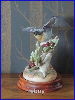 Parula Warbler Akita Porcelain Sculpture by Kowa for Vaga International