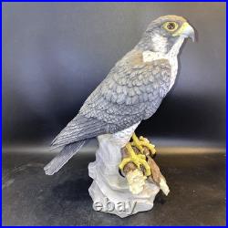 Stunning, Vintage Porcelain Peregrine Falcon by Stefani Porcelains Japan 12