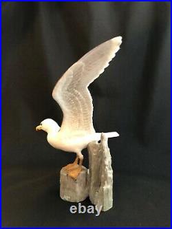The Great Black Backed Sea Gull Bird Statue Franklin Porcelain Studios 1984
