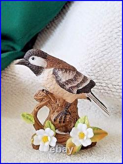 VINTAGE LEFTON Porcelain Bird Figurine # 06378