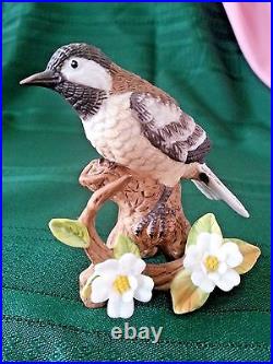 VINTAGE LEFTON Porcelain Bird Figurine # 06378