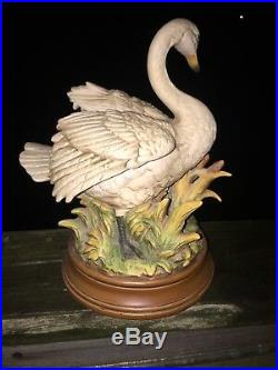 Vintage 9/7 PREENING GOOSE SWAN Open Wings Porcelain Figurine Statue UNIQUE j8